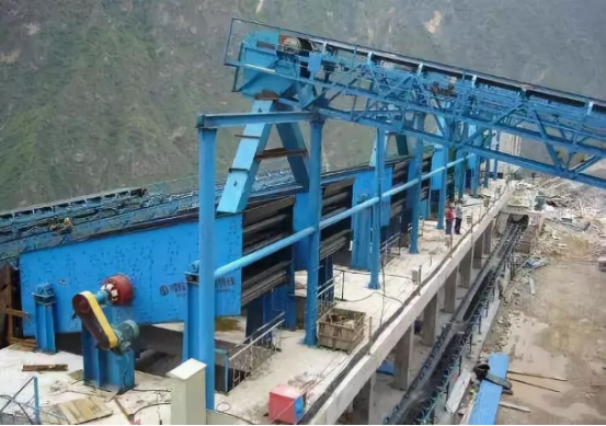 振動(dòng)篩出現(xiàn)篩板開裂、橫梁斷裂等情況的原因和解決方案！195